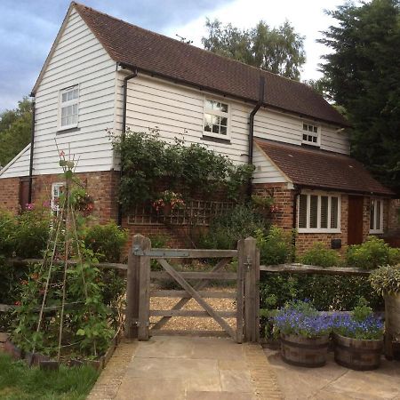 The Barn At Woodview Bed and Breakfast Hildenborough Εξωτερικό φωτογραφία